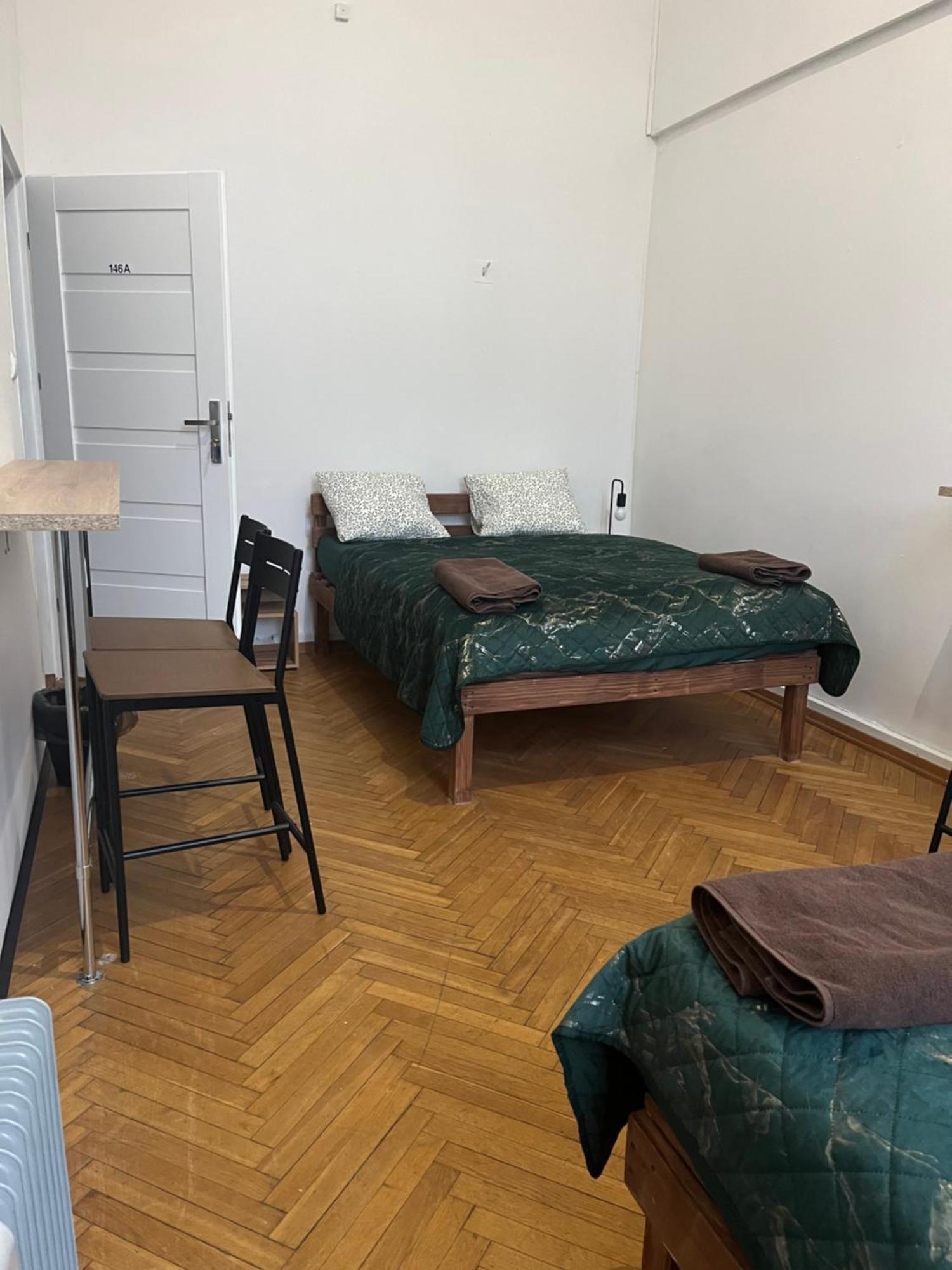 Tom Hostel Krakow Luaran gambar